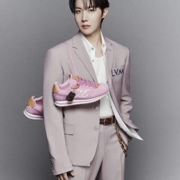 [Yonhap News] Louis Vuitton releases sneakers in collaboration with j-hope... Pre-order begins in Korea today - 250326