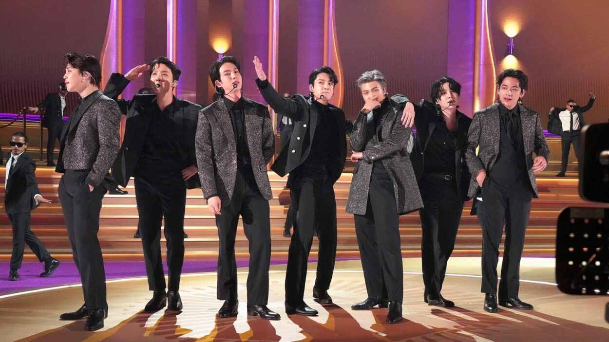 [Rolling Stone] BTS to Deliver First U.S. Performance in Nearly 4 Years at Fan Event for New Album - 170326