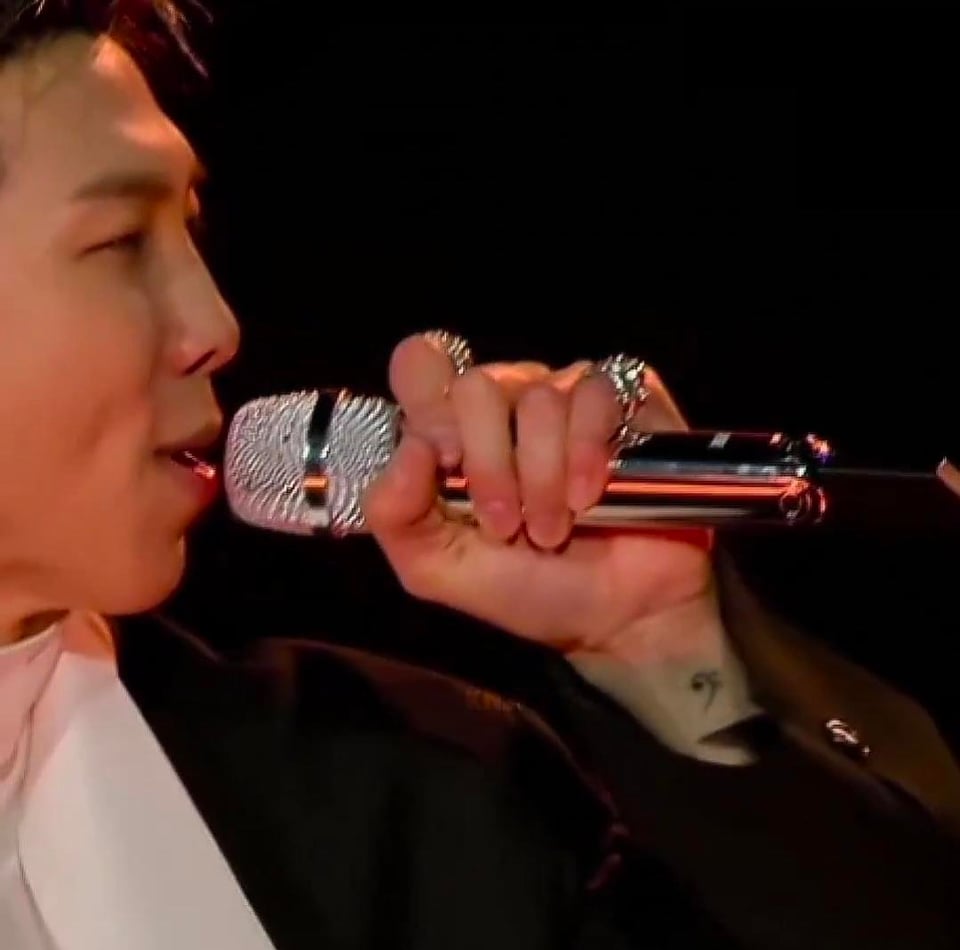 Army spot Namjoon's new wrist tattoo