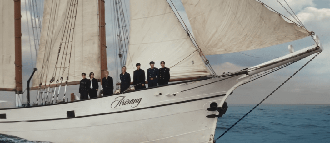 Arirang DDAY (-1/-7): Post your fav screenshots from today’s concert, SWIM MV, interviews, promo etc