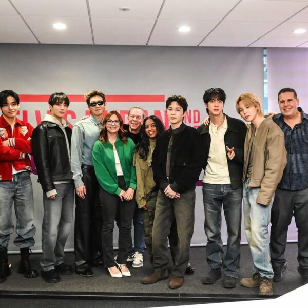 Skeery Jones (Elvis Duran and the Morning Show) IG Post ft. BTS - 280326