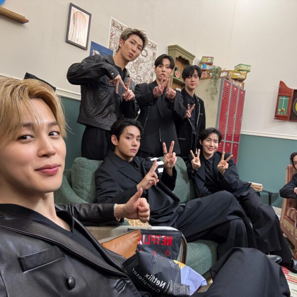 Netflix Brazil on Twitter (2) ft. BTS 210426