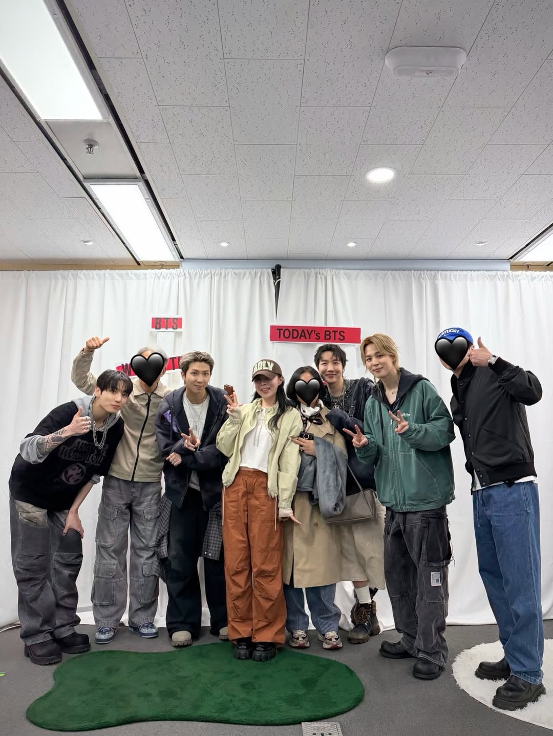 Jiwoo (Hobi's sister) IG Post with Jungkook, Namjoon, Hobi and Jimin - 130426