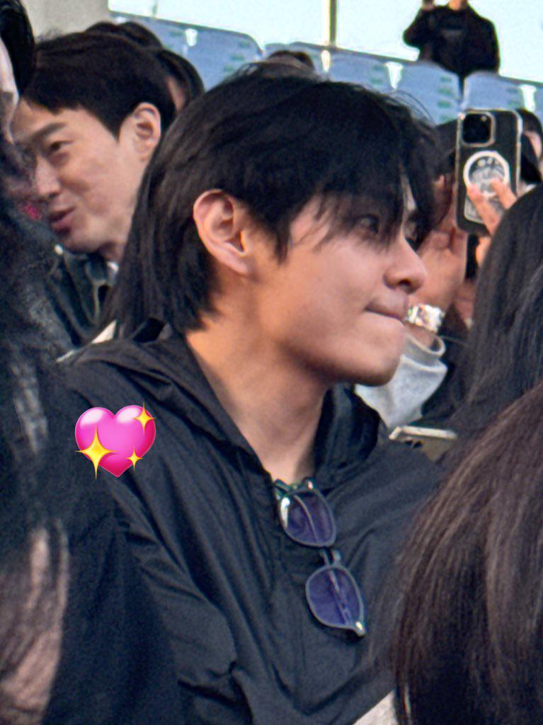 TAEHYUNG AT HYOSHIN'S CONCERT - 040426