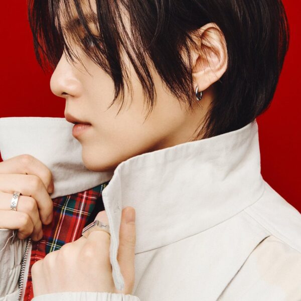 Rolling Stone on Twitter ft. Yoongi 160426