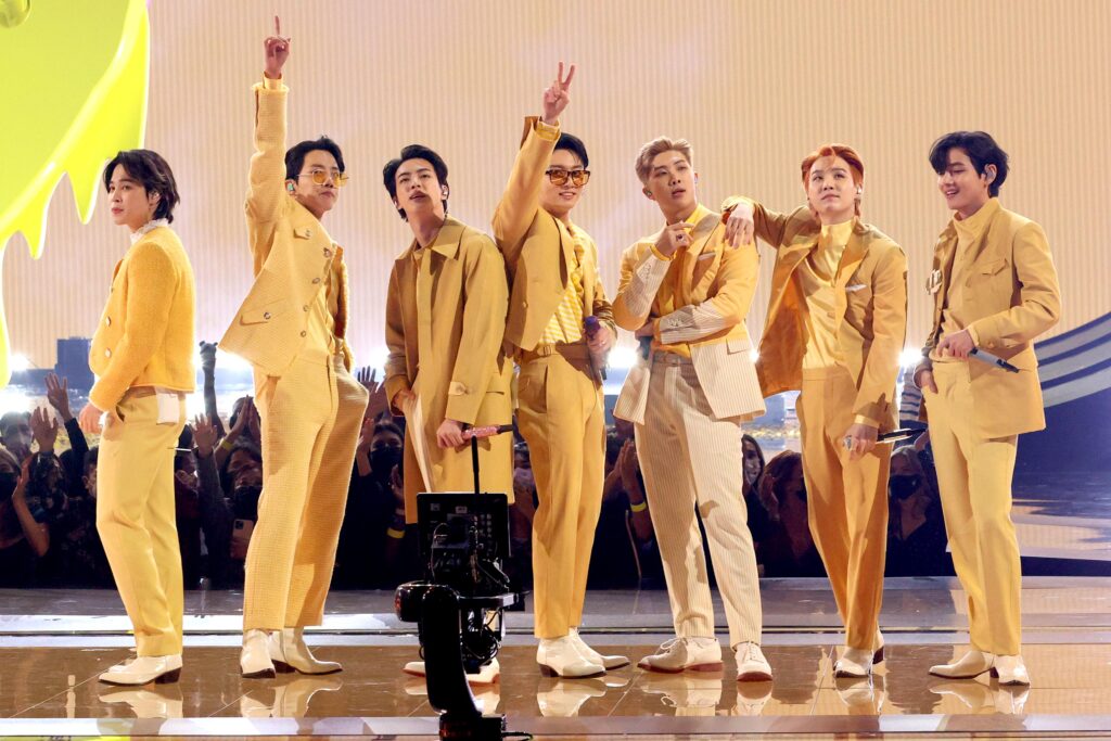 260411 El Paso County to hand BTS the 'Estimado Amigo' award; invites fans to ceremony, and declare May 2 and 3 "BTS Weekend"