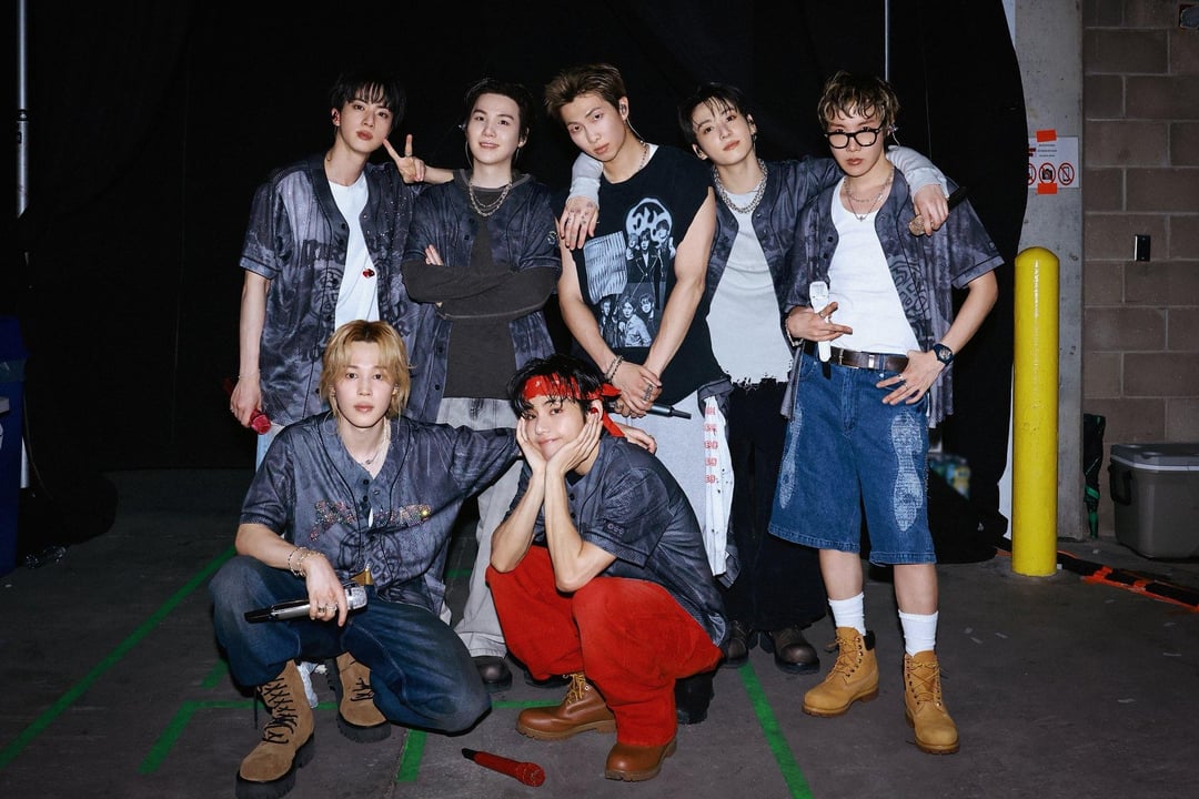 [BTS Official Twitter] Today’s Bangtan @ BTS 'ARIRANG' - Tampa Day 3 - 290426