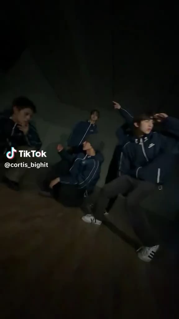 260403 CORTIS on TikTok: ‘Hooligan’ Dance Challenge