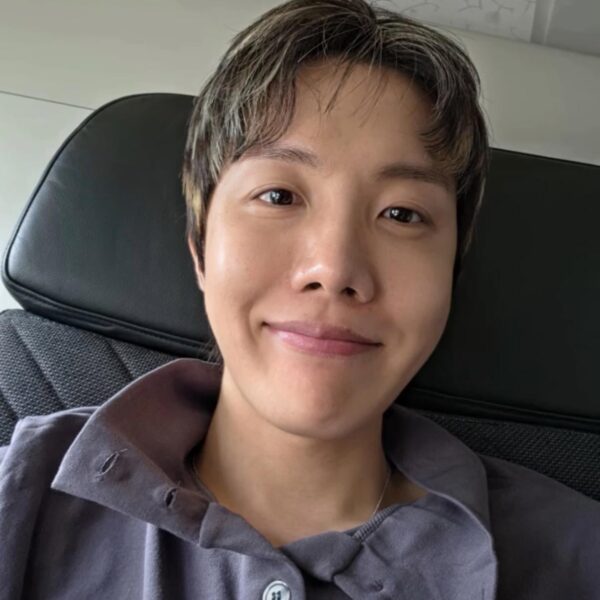Hobi Weverse Moment 230426