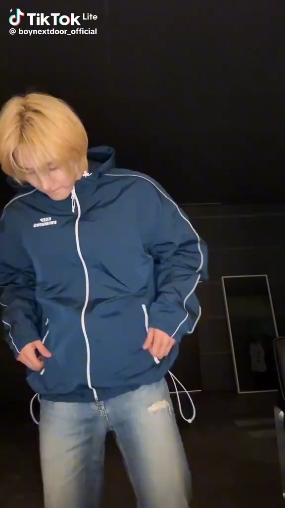 260408 BOYNEXTDOOR Sungho on TikTok - 'Hooligan' Dance Challenge