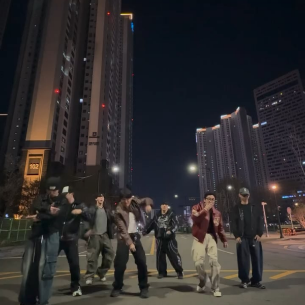 260407 Googi (BigHit/HYBE performance director/choreographer) on Instagram: 2.0✌🏻 Choreographer ver.