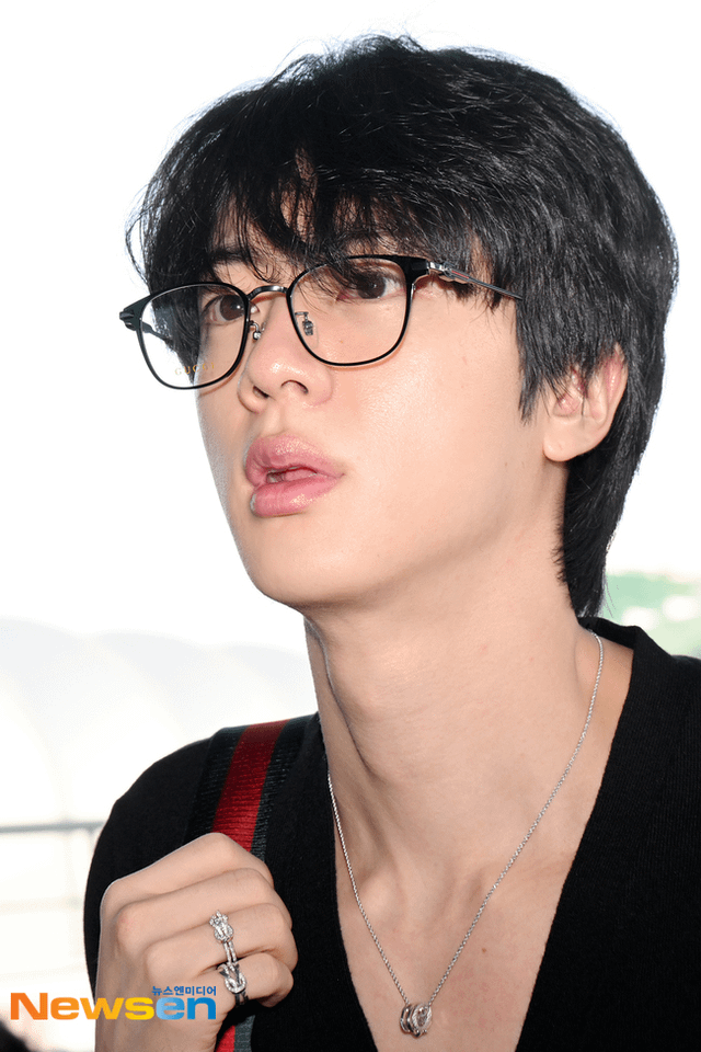 260423 BTS' departure to the US