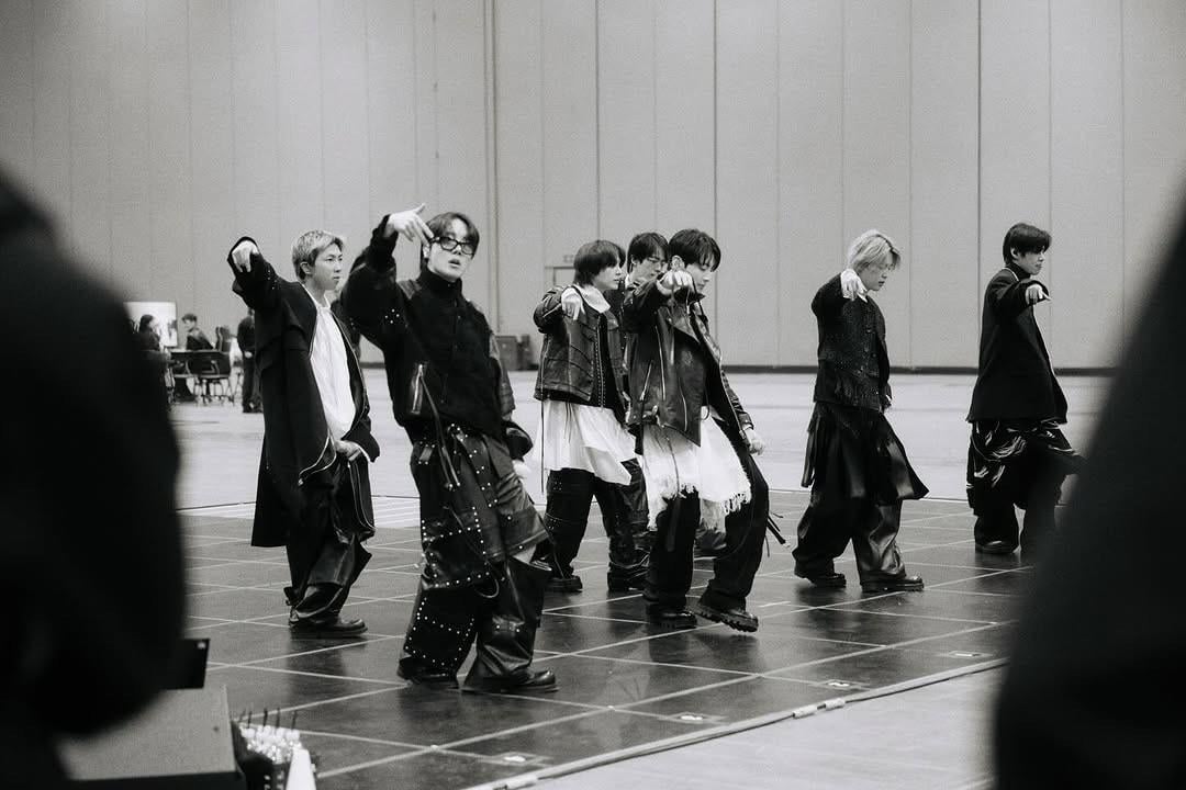 Netflix Colombia IG Post ft. BTS 220426