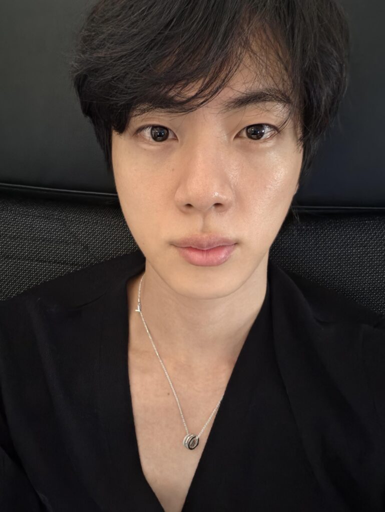 Jin Weverse 230426