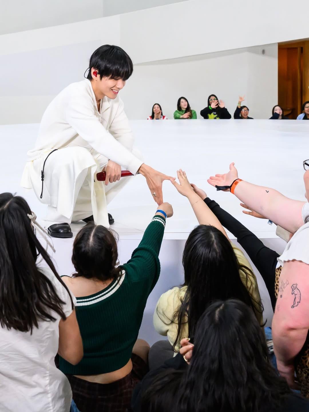 260423 Todd Owyoung (photographer for The Tonight Show) on Instagram