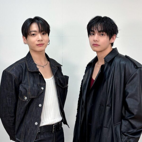 BTS Official on Twitter [Today’s Bangtan] Snow Man ft. Taehyung and Jungkook - 170426