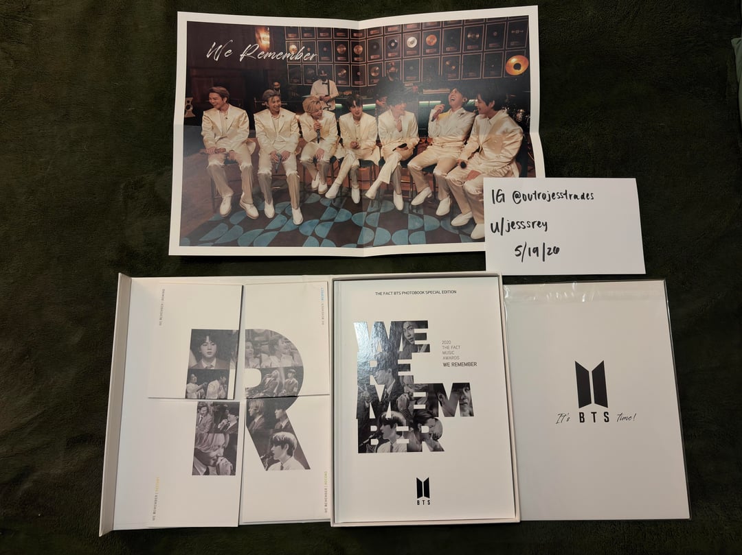 [WTS][USA] BTS photobooks with photocards