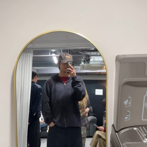 260504 V on Instagram