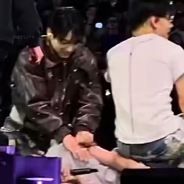 Army compiles clips of Jungkook's unique CPR method