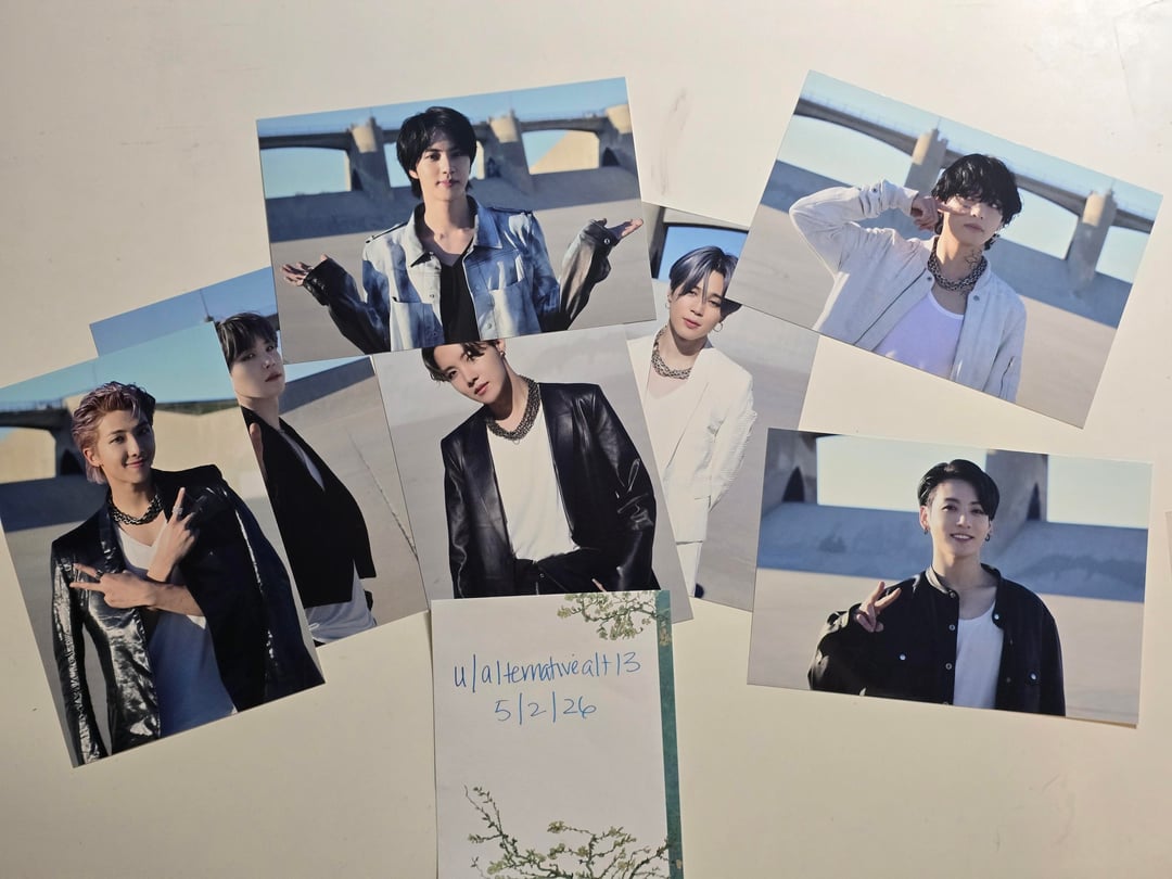 WTS [US shipping included] [WW paid shipping] Memories, j-hope bag, PCs