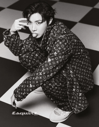 [Esquire Singapore] Hobi x Louis Vuitton for May 2026 issue pictorial (additional cuts & digital cover) - 180526