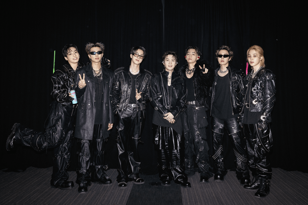 260520 BTS Official on Twitter: Today’s Bangtan @ BTS WORLD TOUR 'ARIRANG' - Stanford Day 3