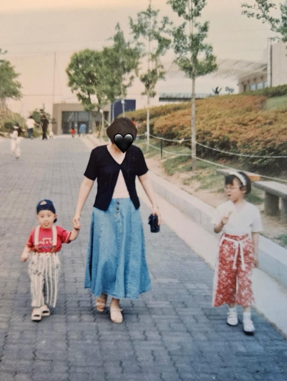 260505 Jiwoo (j-hope’s sister) on Instagram