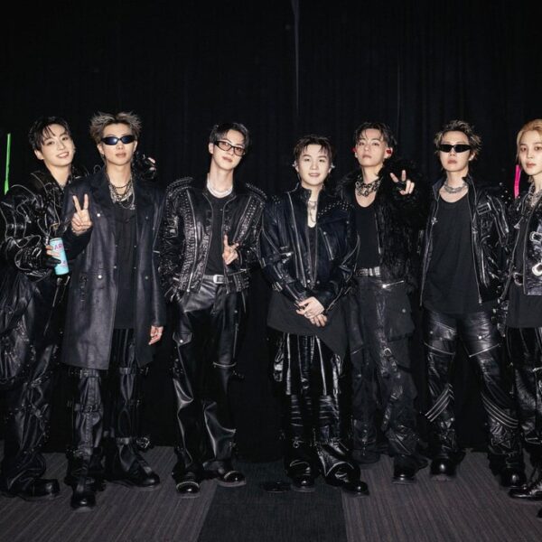 BTS Official on Twitter [Today’s Bangtan] BTS 'ARIRANG' IN STANFORD - Day 3 - 200526