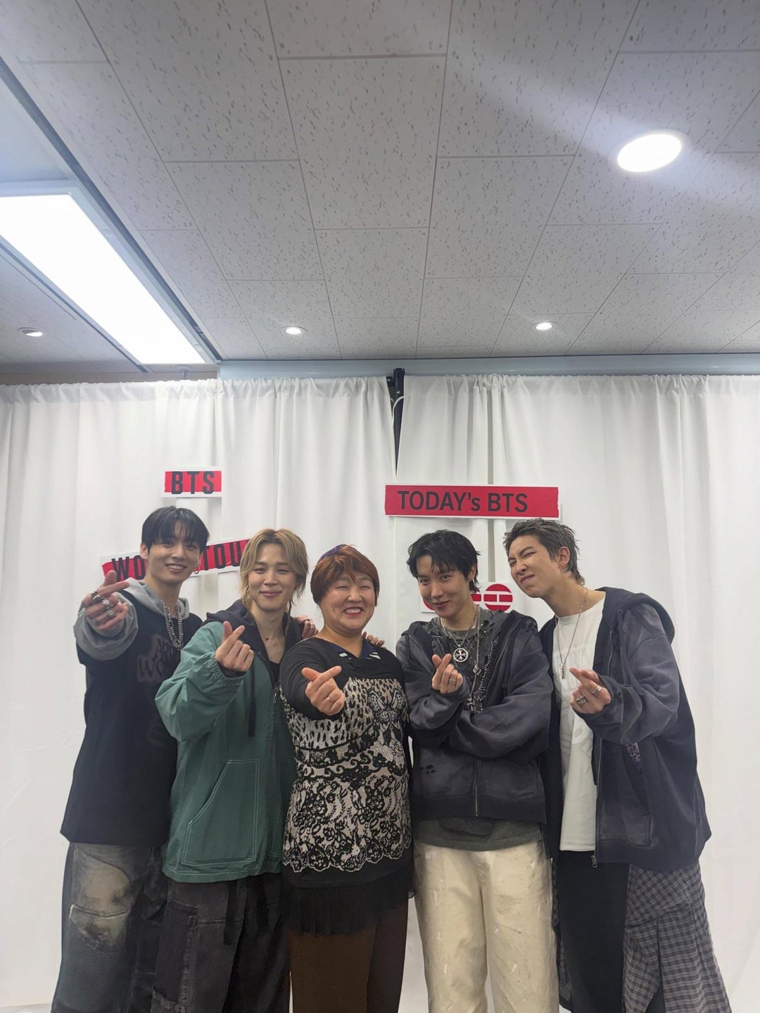 Comedian Lee Sooji IG Post with Jungkook, Jimin, Hobi & Namjoon - 160526